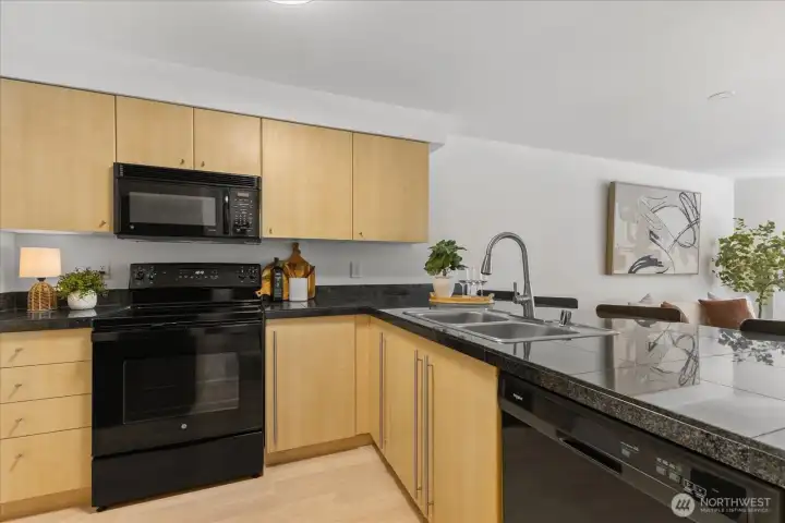 This kitchen is ready for your creative culinary adventures! This kitchen is ready for your creative culinary adventures!