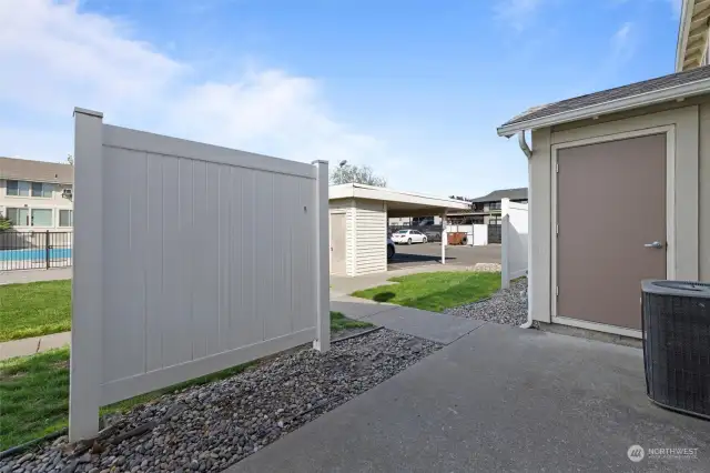 Patio w/ storage