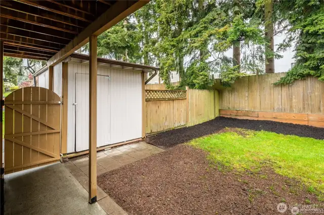 Yard and shed unit 2
