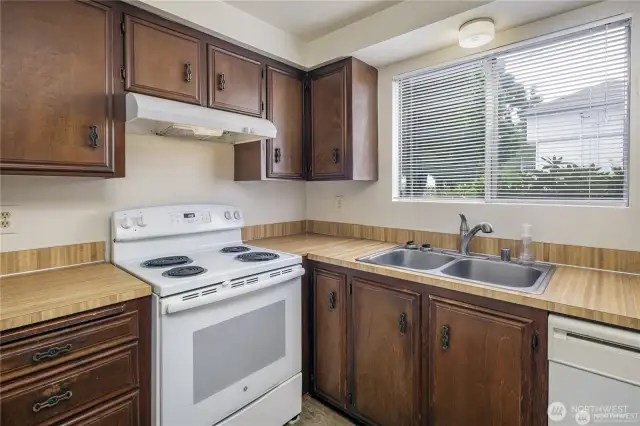 Kitchen unit 2