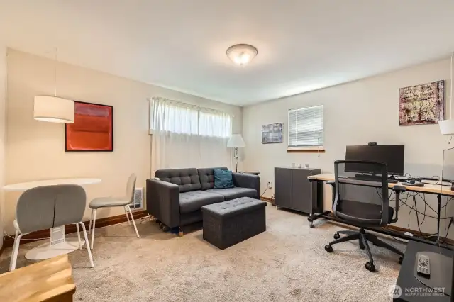 ADU Living Room is nice and bright with plenty of windows. Roomy and spacious for all your gear.