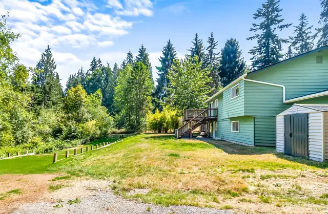 How Nice~Not a Neighbor in Sight~Room to Stretch out~