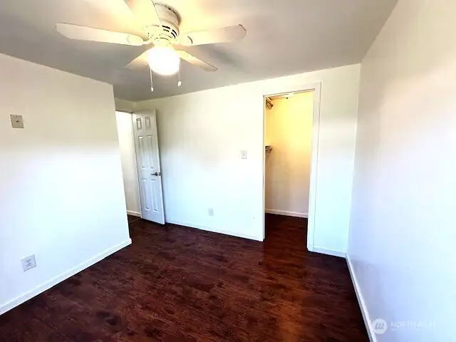 Second Bed with large Walk in  closet