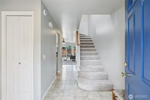 Bright & Cheery Entry