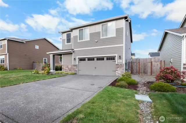 2 car garage & spacious driveway!