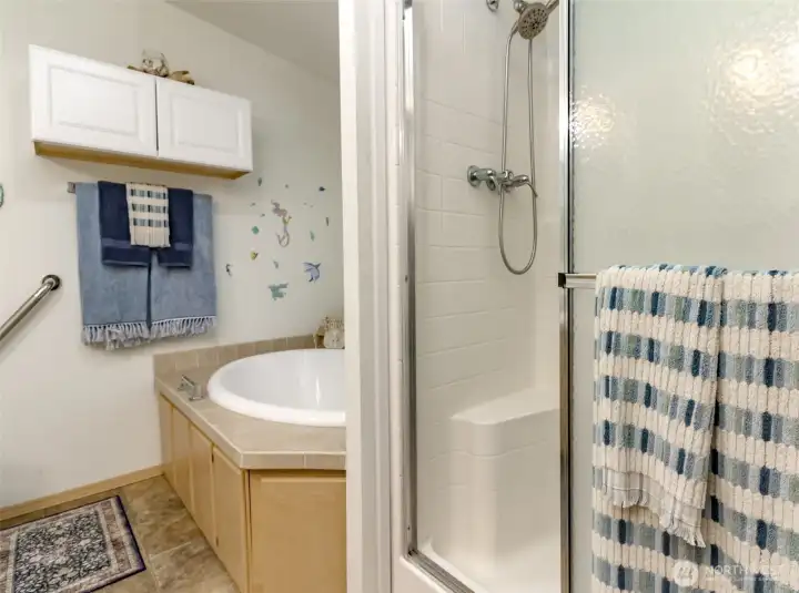 5 piece bath primary suite