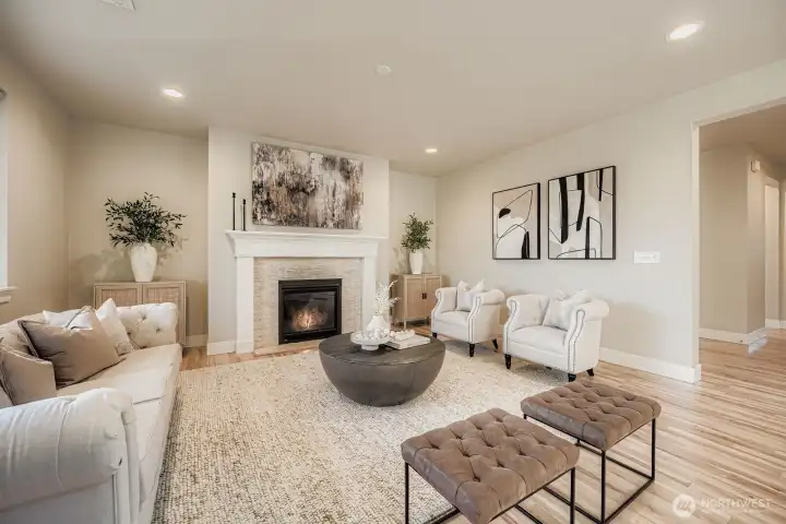 Living room to gather before the fireplace.