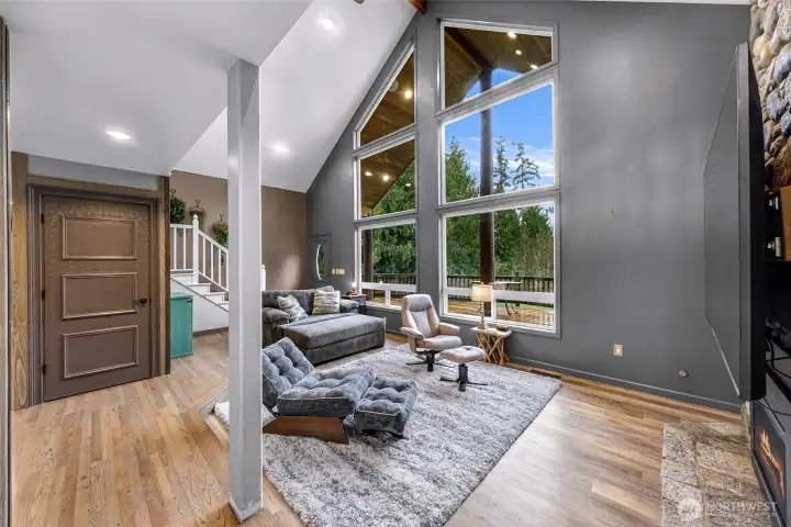 Tall Cathedrial Ceilings in the Great Room
