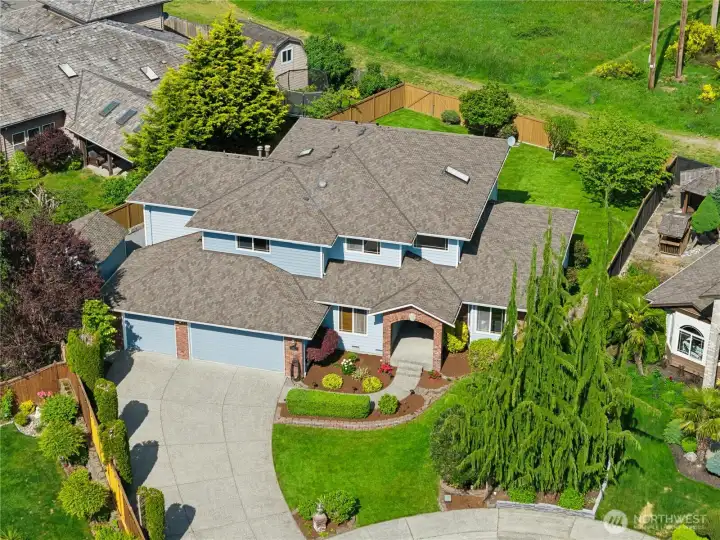 Quiet cul-de-sac setting in one of the area’s most desirable neighborhoods.