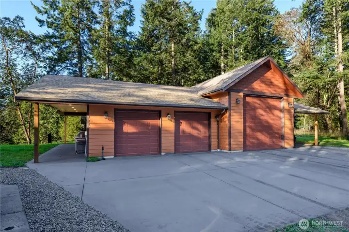 Detached Garage + RV Bay