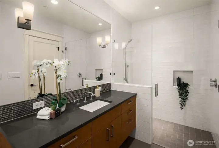 First Floor Guest Ensuite