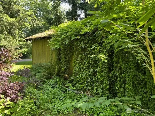 Side of older out building.