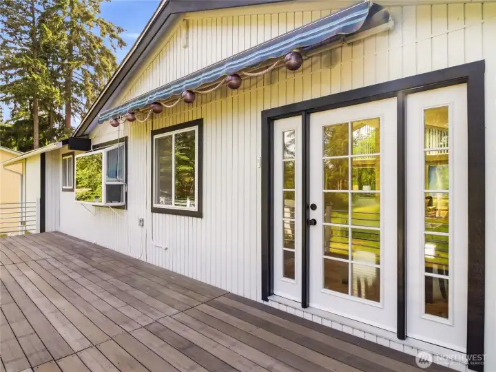 Huge back deck