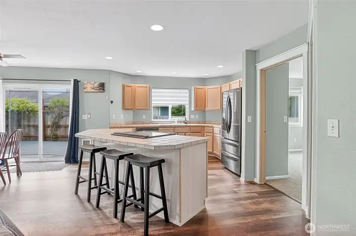 Kitchen with Island & Seating Bar Kitchen with Island & Seating Bar