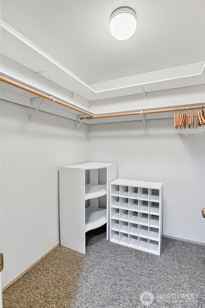 Primary Ensuite - Walk In Closet Primary Ensuite - Walk In Closet