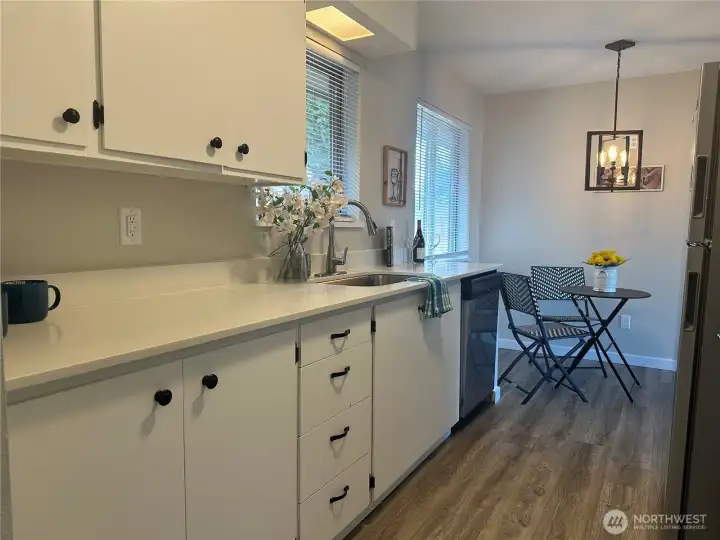 Unit 1010 Kitchen to Dining Nook