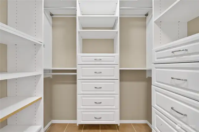 Spacious modular closet