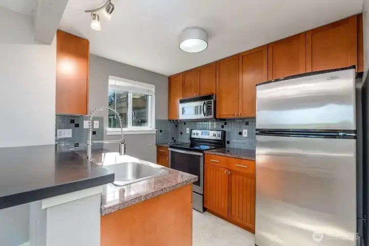 Extra window in the kitchen add for extra airflow.