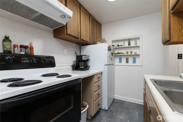 Another view of kitchen.