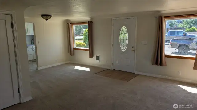 living room/dining room
