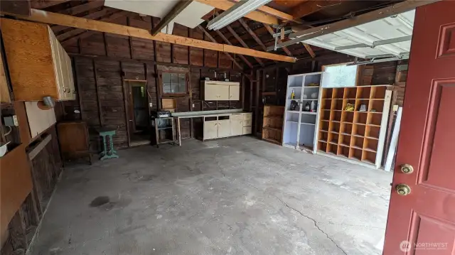 Garage/shop