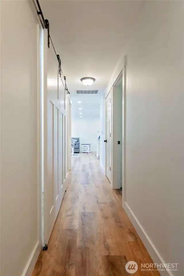 Hallway/laundry