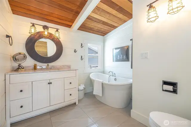 Remodeled full bathroom.