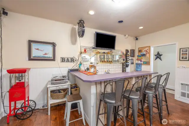 Entertainment bar.