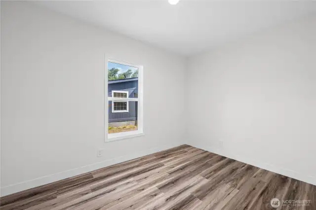 Flex room - Bonus room- office