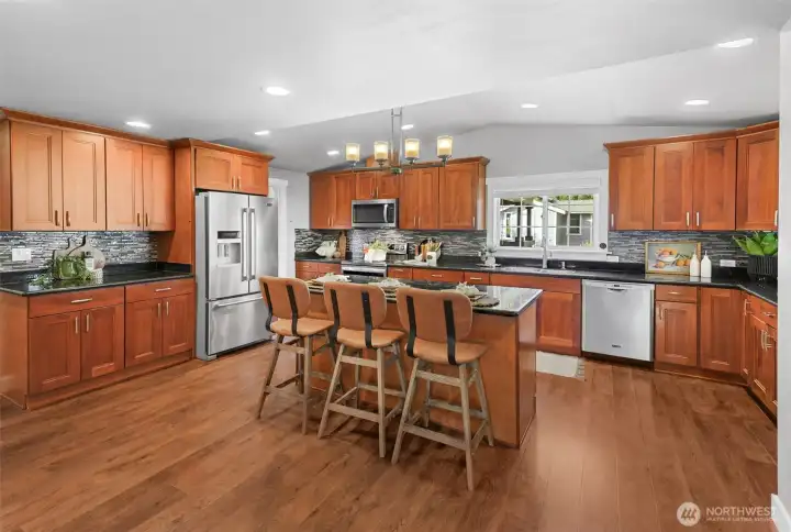 Oversized Gourmet Kitchen With Stainless Steel Appliances & Granite Countertops