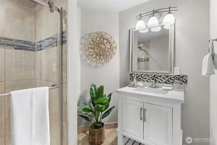 Second Ensuite Bathroom