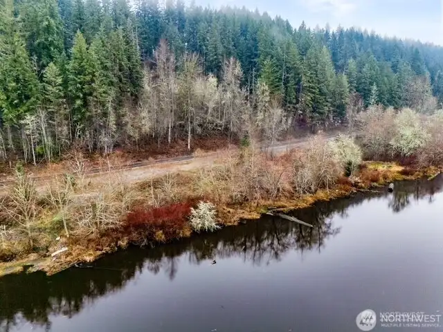 RARE 1575 feet of waterfront footage