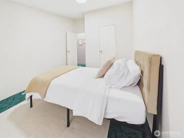 Bedroom 3 has vaults