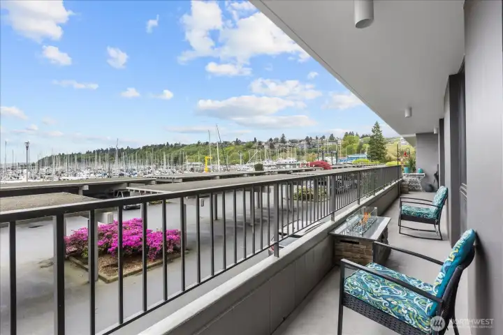 Seamless indoor-outdoor living experience - a true extension of the home’s living space.