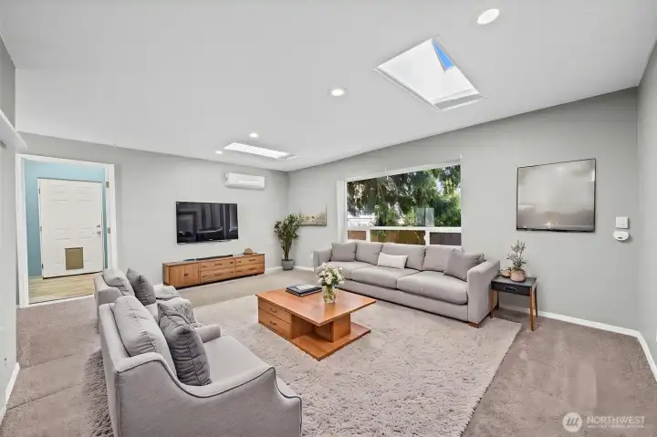 Living room v staged