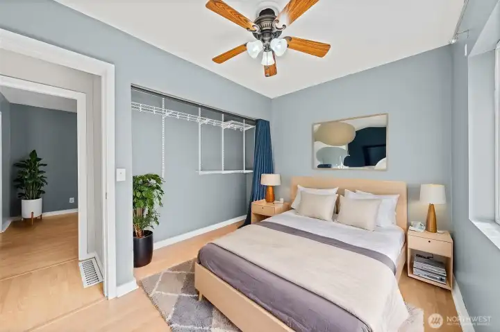 Guest room v staged