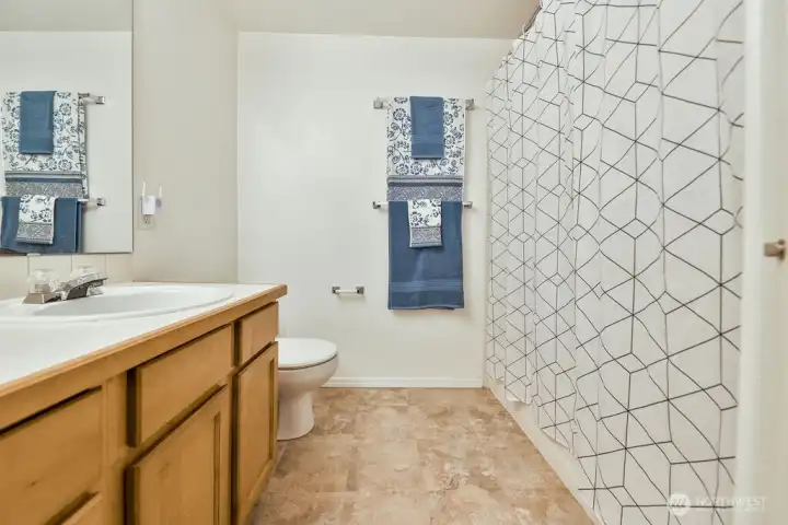Full bath upstairs