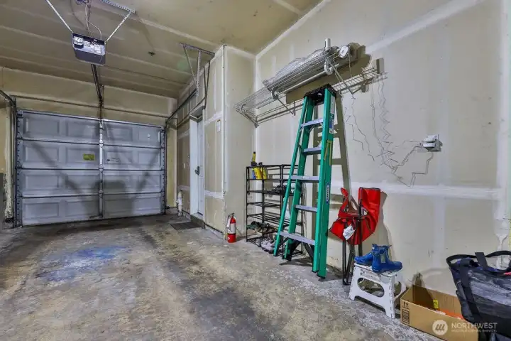 Tandem garage