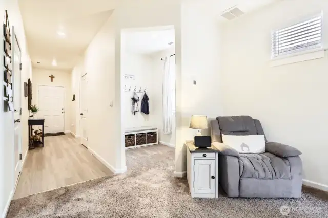 Foyer & Mudroom