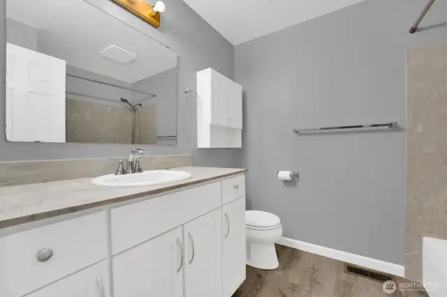 Upstairs, main bathroom