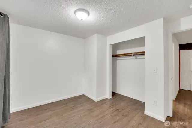 Downstairs bedroom closet #4