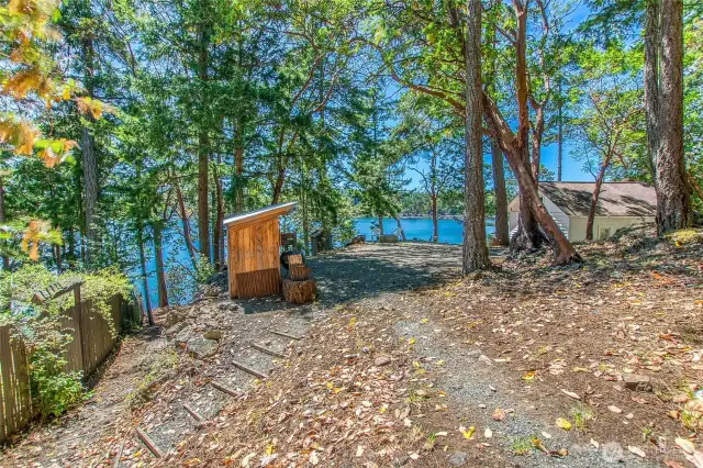Easy path down to the stairs leading to the beach.