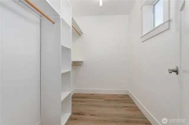 Primary walk-in Closet