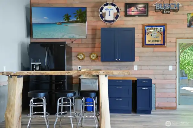 Lower level living space