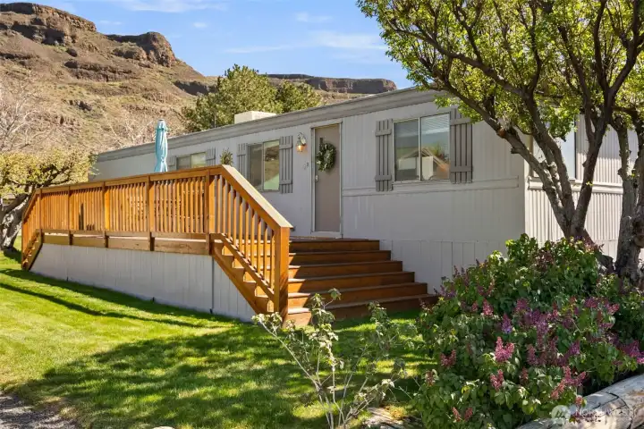 919 Hunter Ave SW - Single wide built in 1977