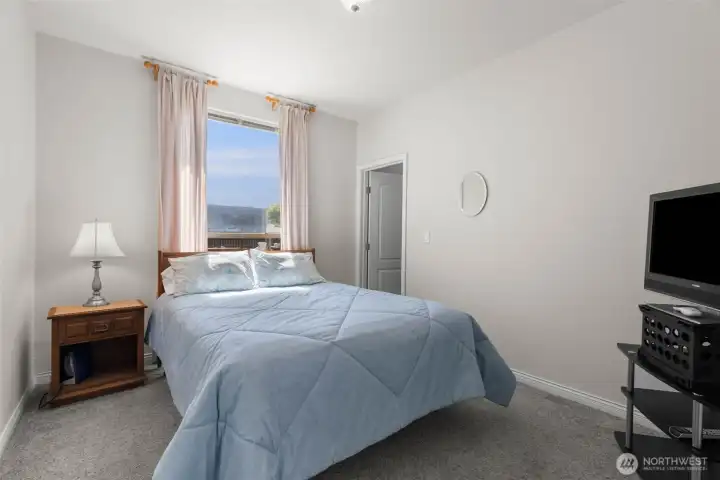 Bedroom 4 w/ walk in close