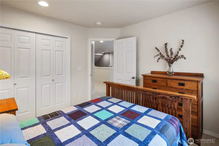 2nd bedroom.