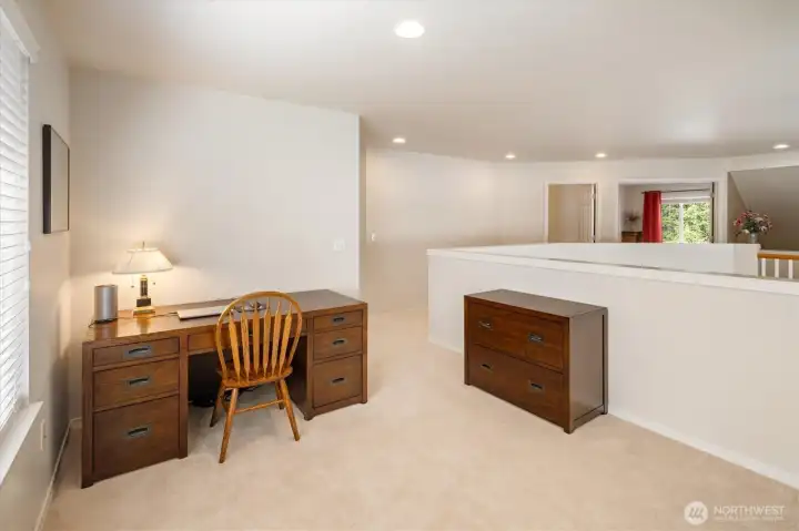 Bonus flex room up could be 4th bedroom.