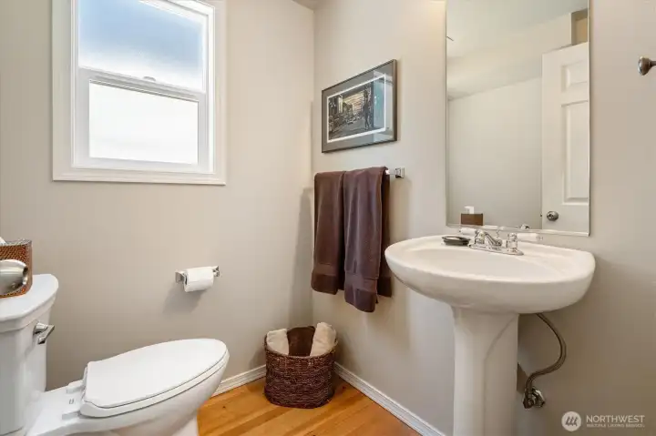 1/2 bath on entry level.