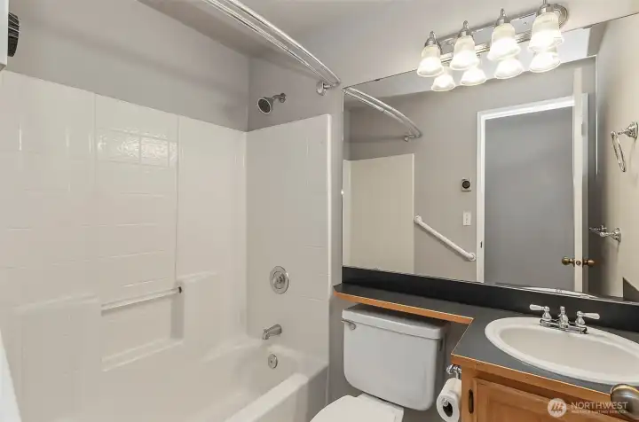 Hallway Full Bathroom